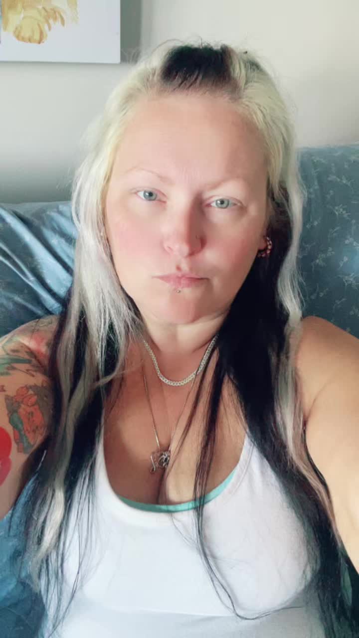 @🇨🇦 Melissa Z 🇨🇦