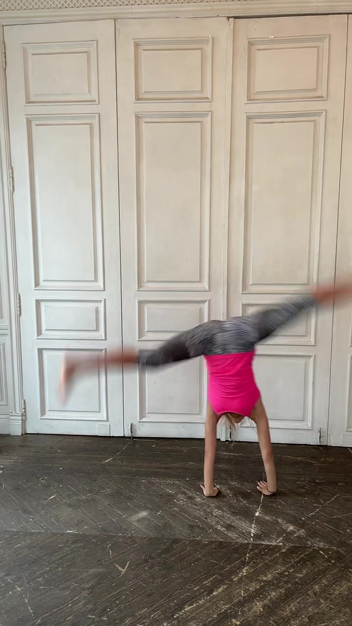 @angelina_aisman