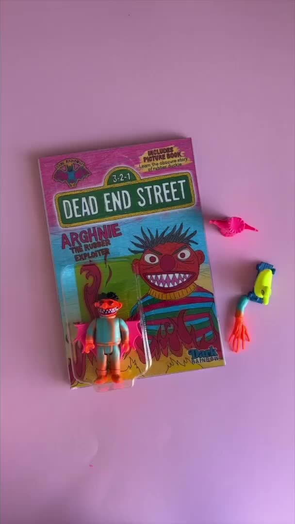 @DarkRainbowToys