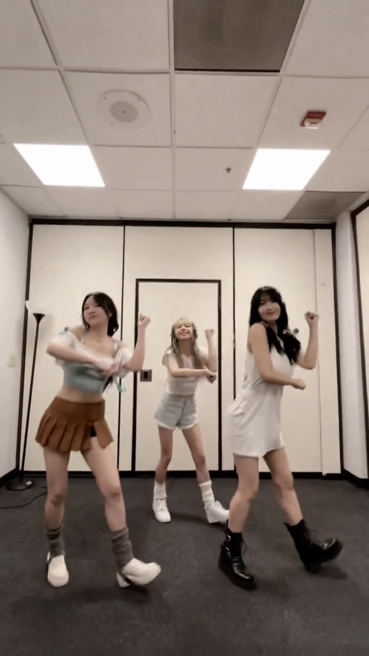 @Kpop_fancams☆