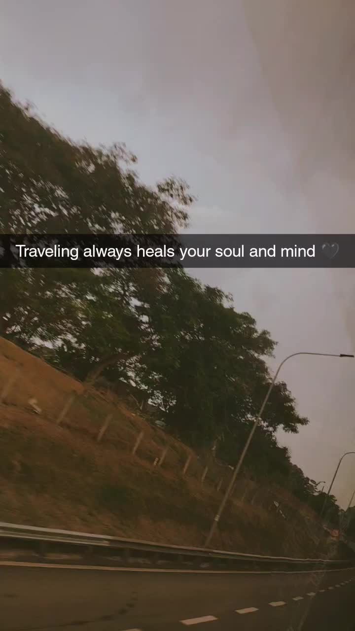 @Thivya 👀🖤
