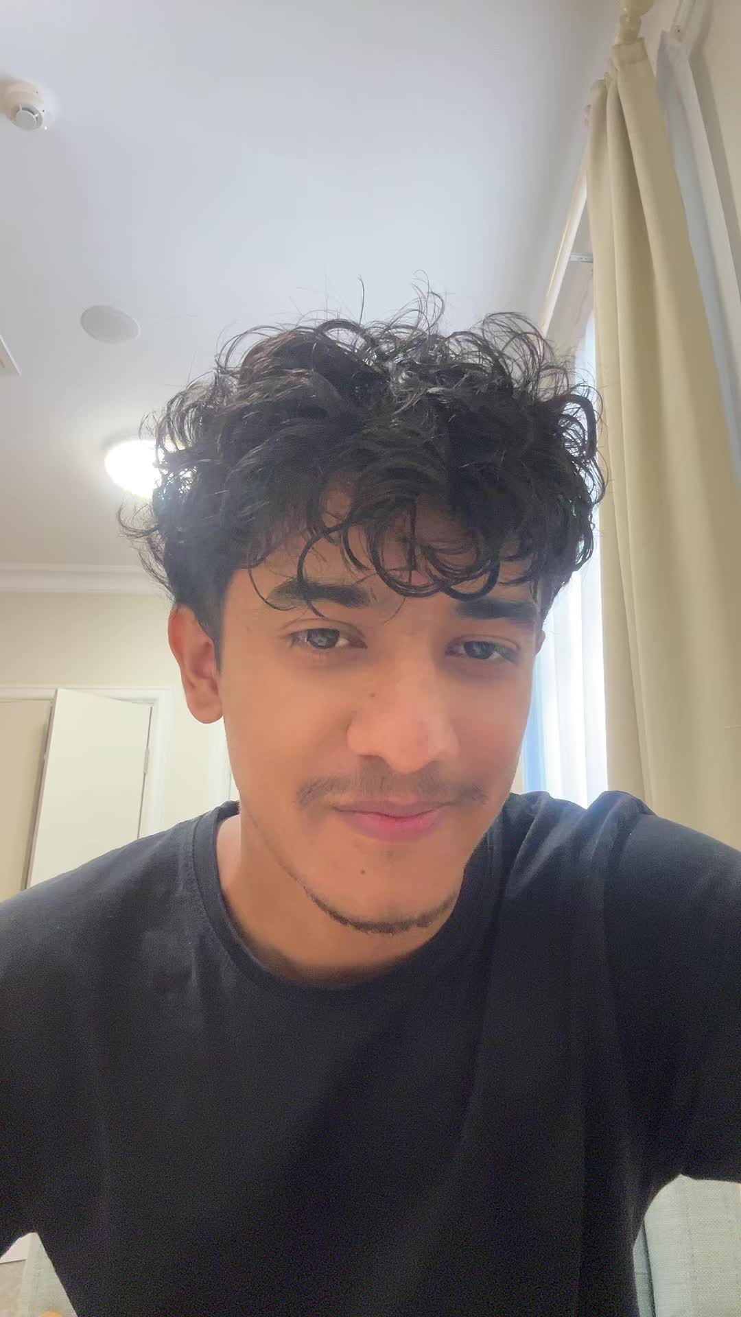 @Nishan_suiii 🇳🇵