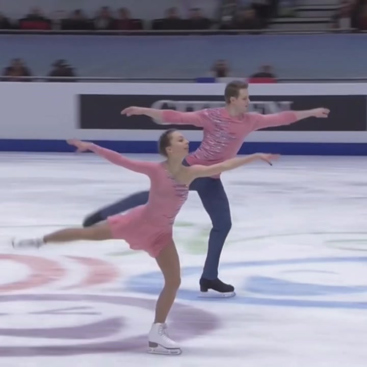 @pairfigureskating