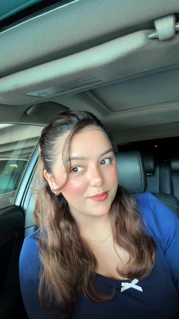 @Priyaska🌸💫