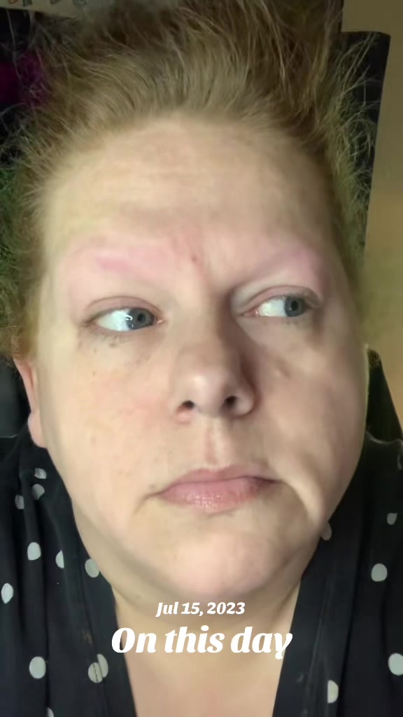 @Over40makeuptok