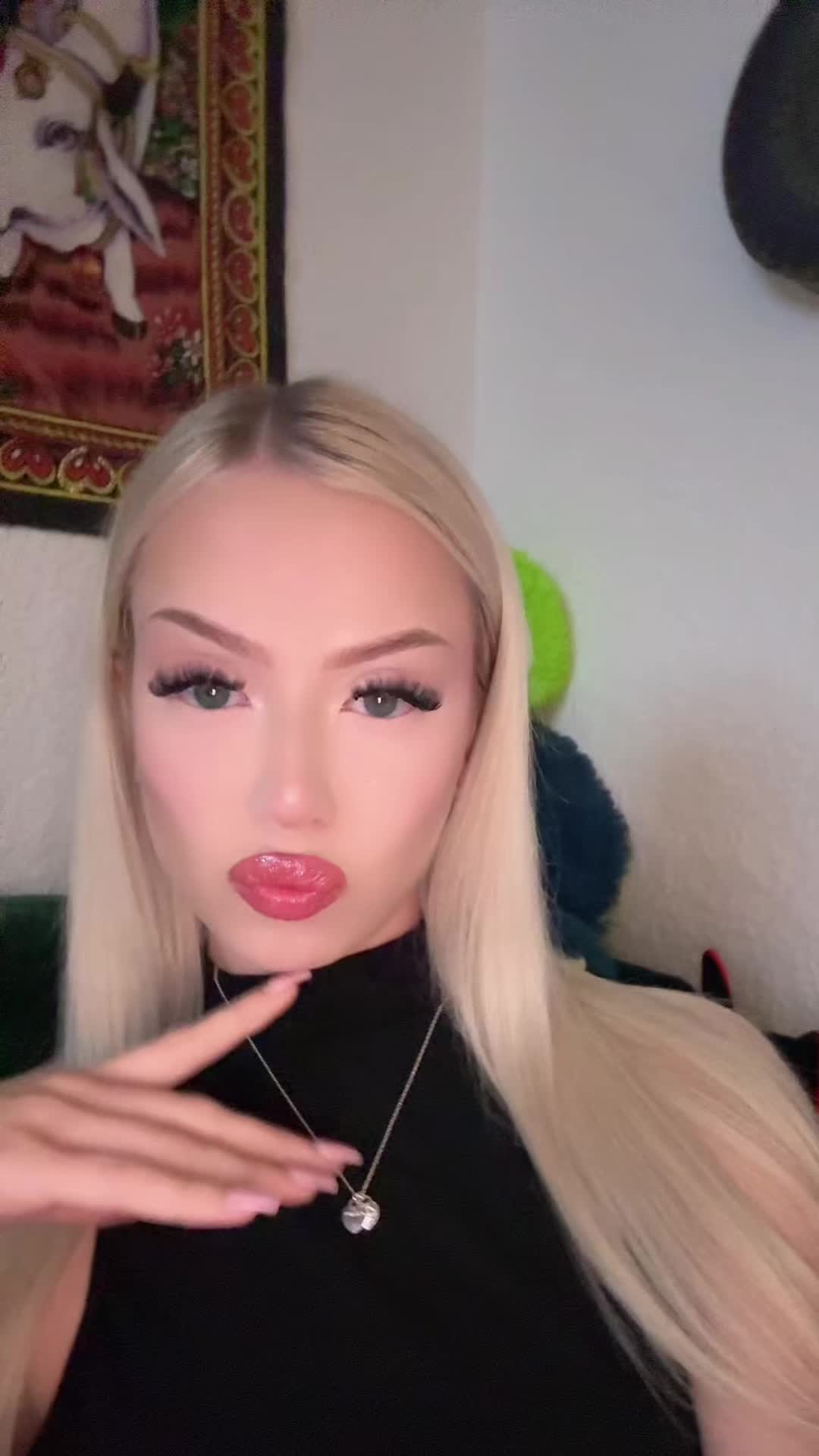 @Oleksandra🎀🧸