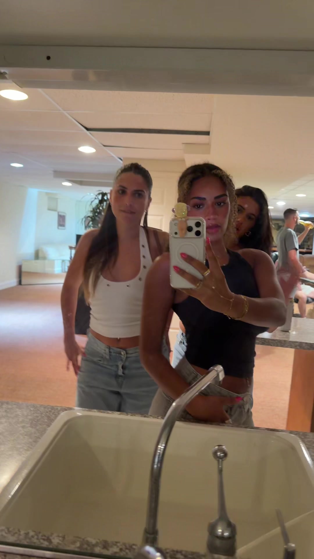 @VIC