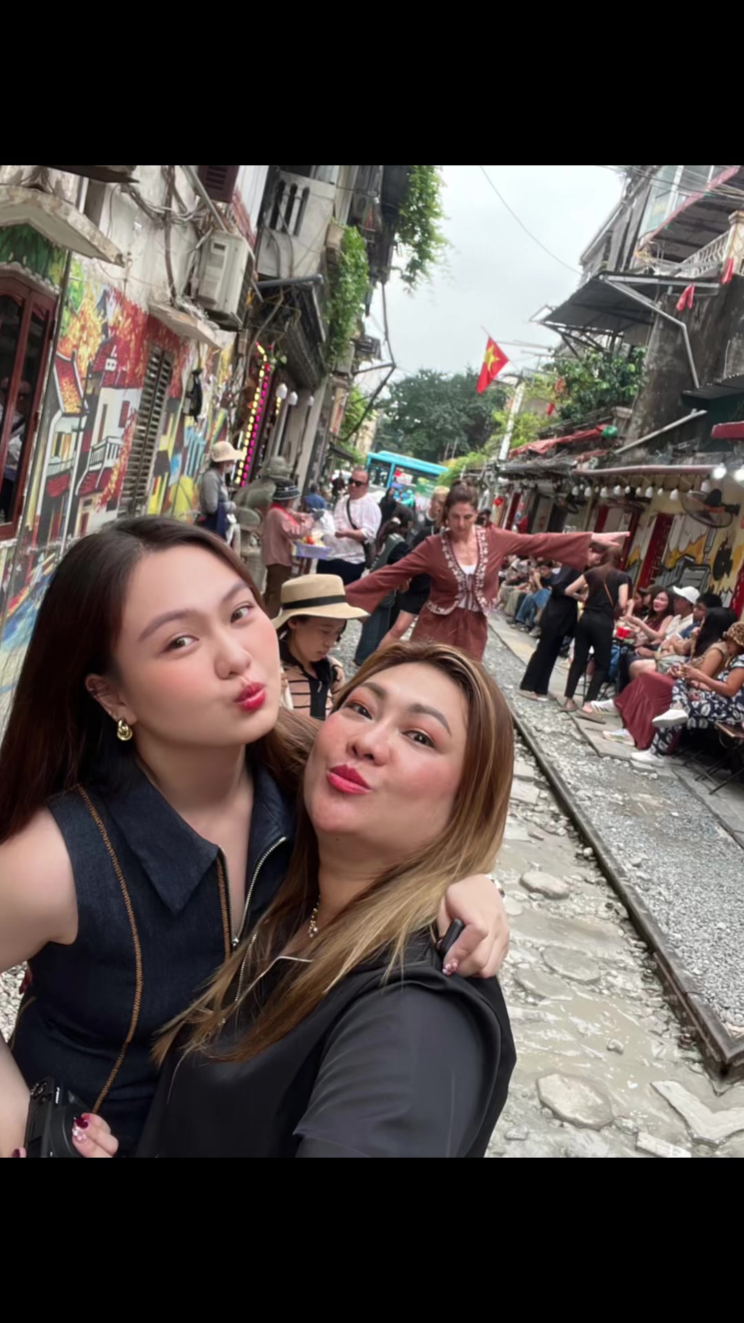 @Lani Delos Santos