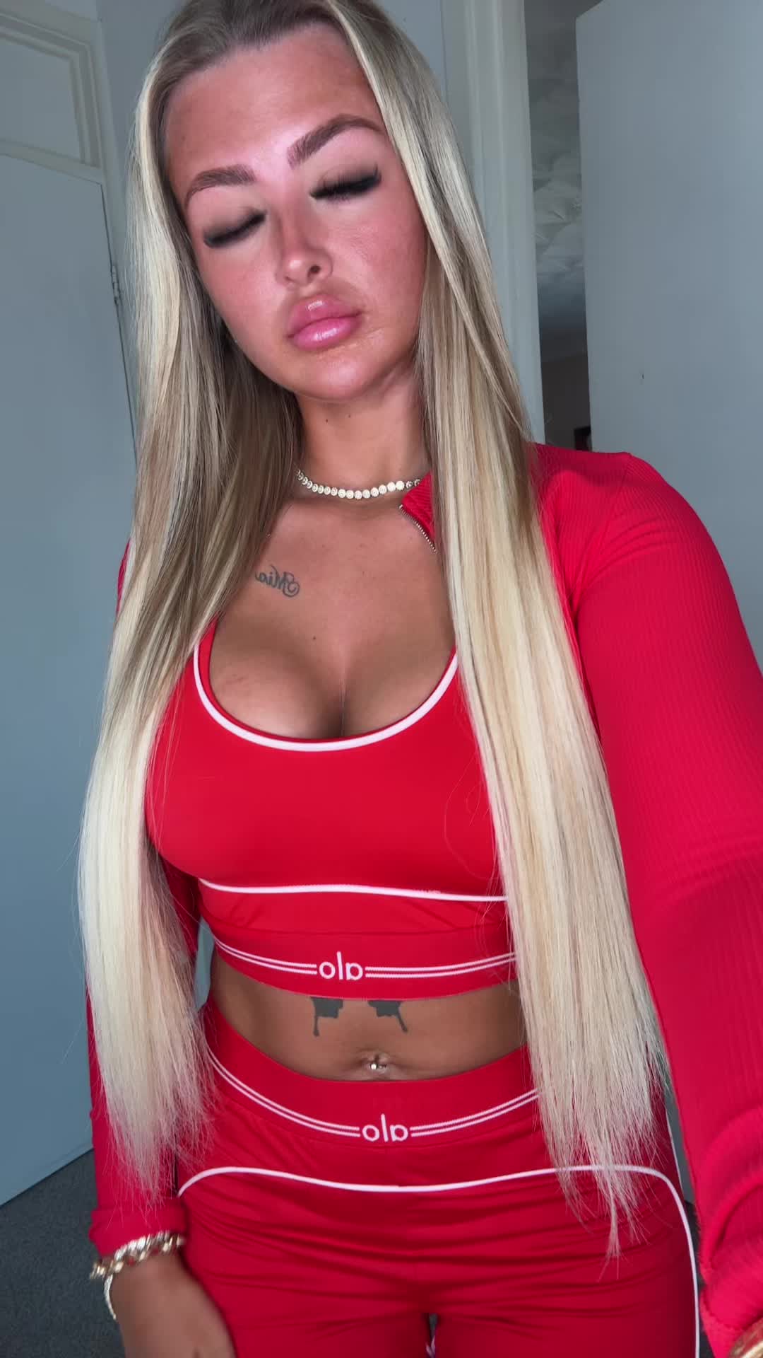 @𝕲𝖊𝖒𝖒𝖆 𝖑𝖔𝖚👑