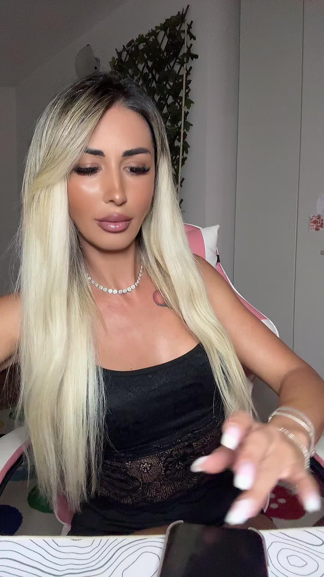 @Alina 🍒
