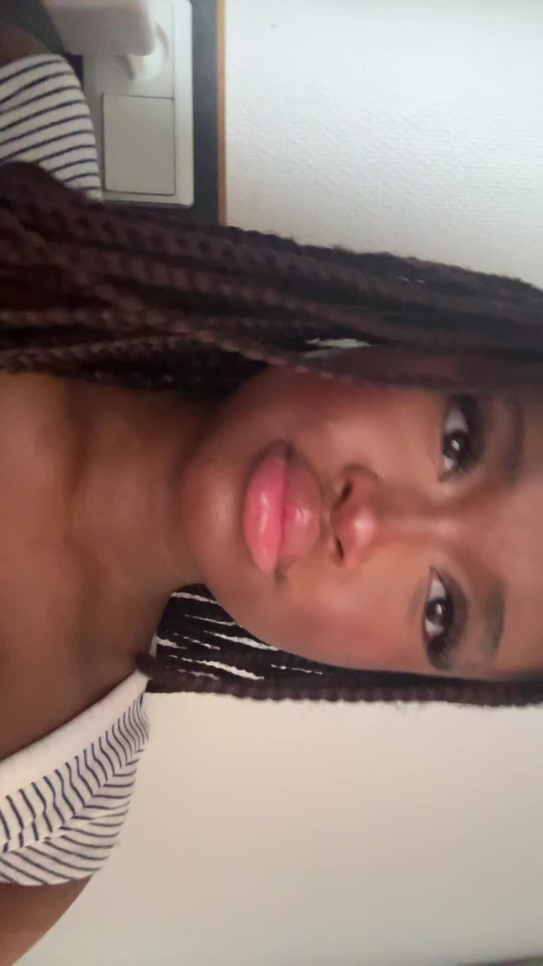 @⠀