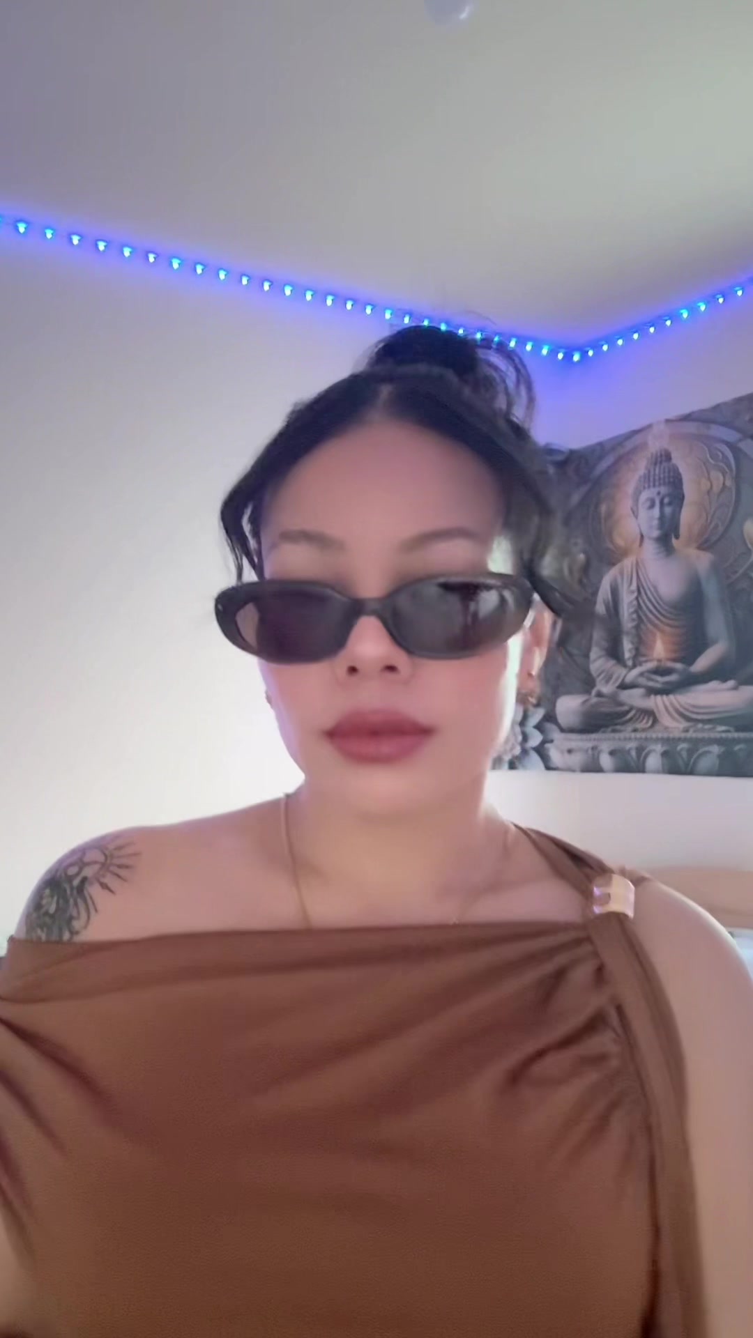 @𝕔𝕙𝕒𝕣𝕧𝕚𝕚-