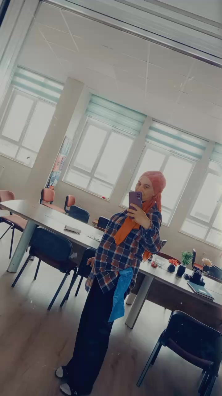 @Kimse Benden Değerli Değil....