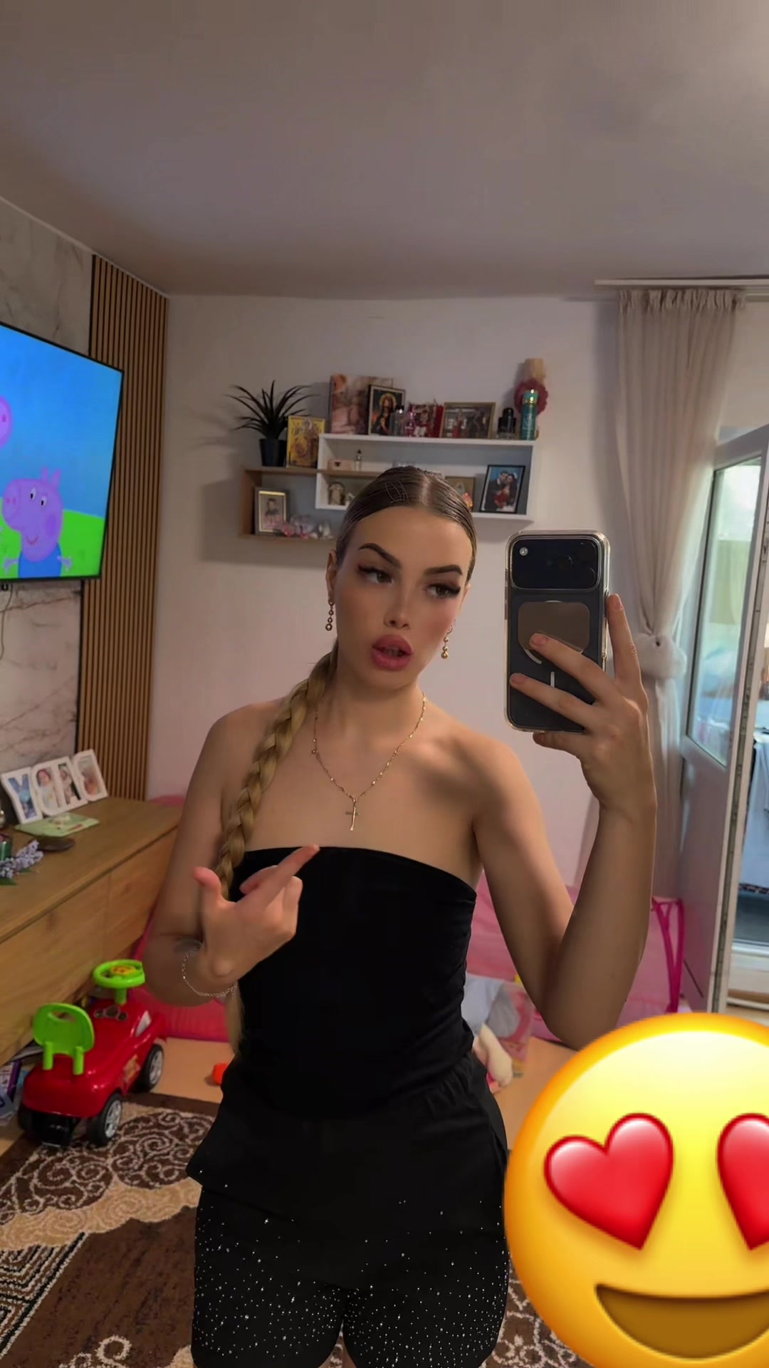 @Larisa AL