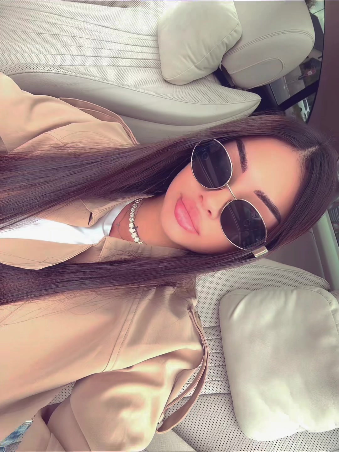 @Elissa