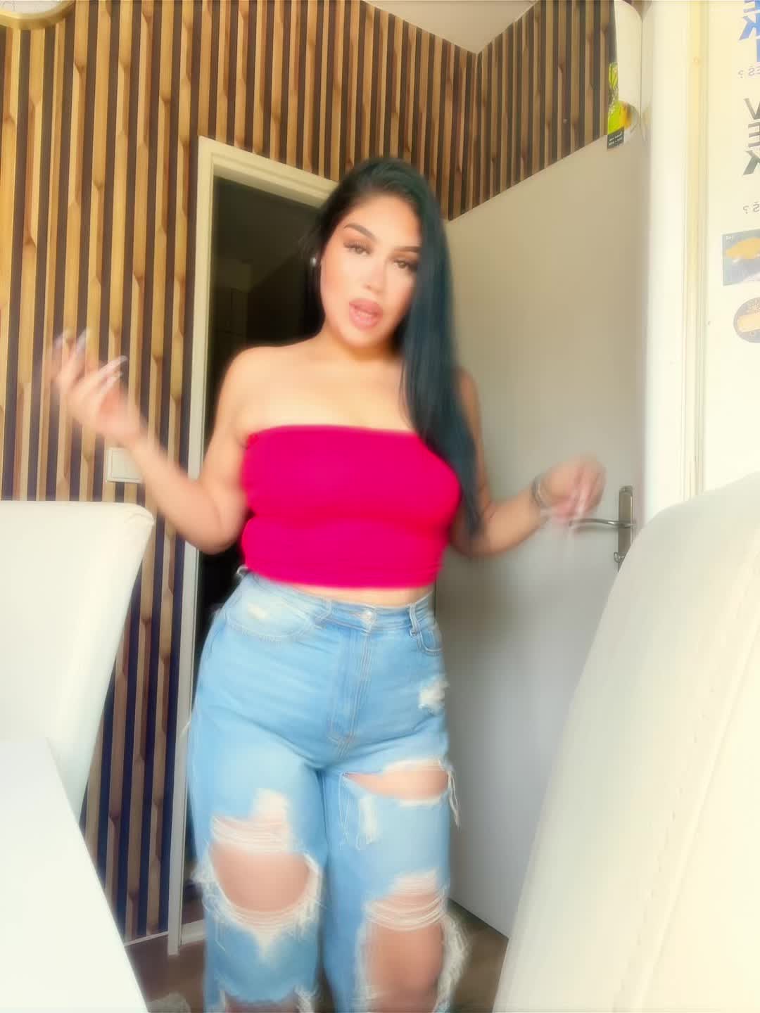 @𝑷𝒂𝒎𝒆𝒍𝒂 👸🏻