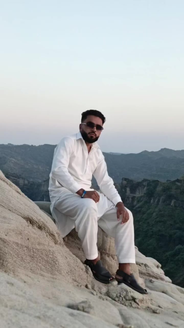 @SAQIB_8🚩