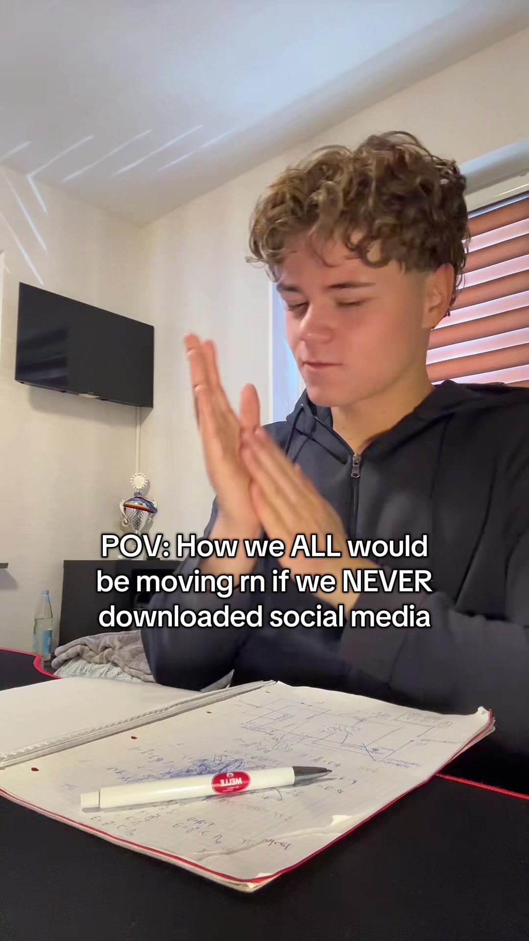 @Yvwes