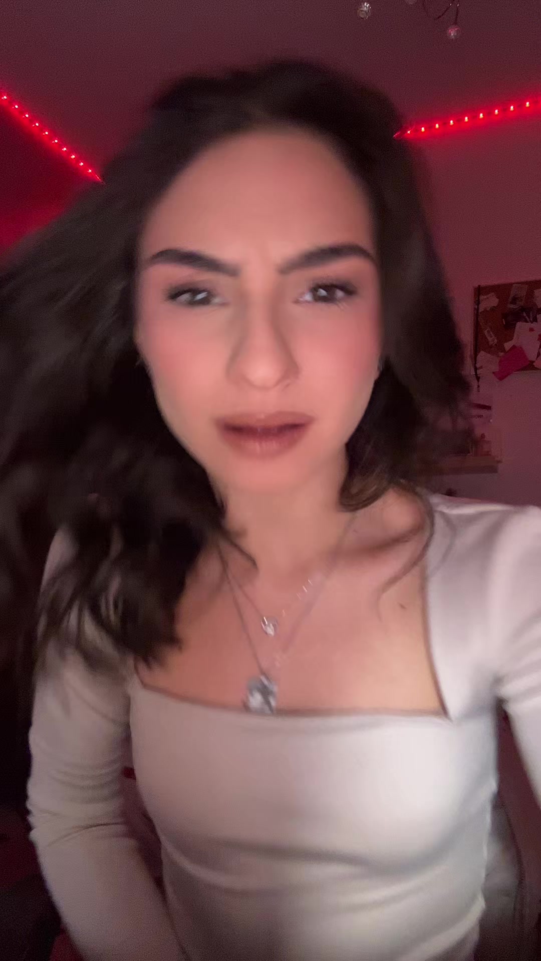 @Adelepzz
