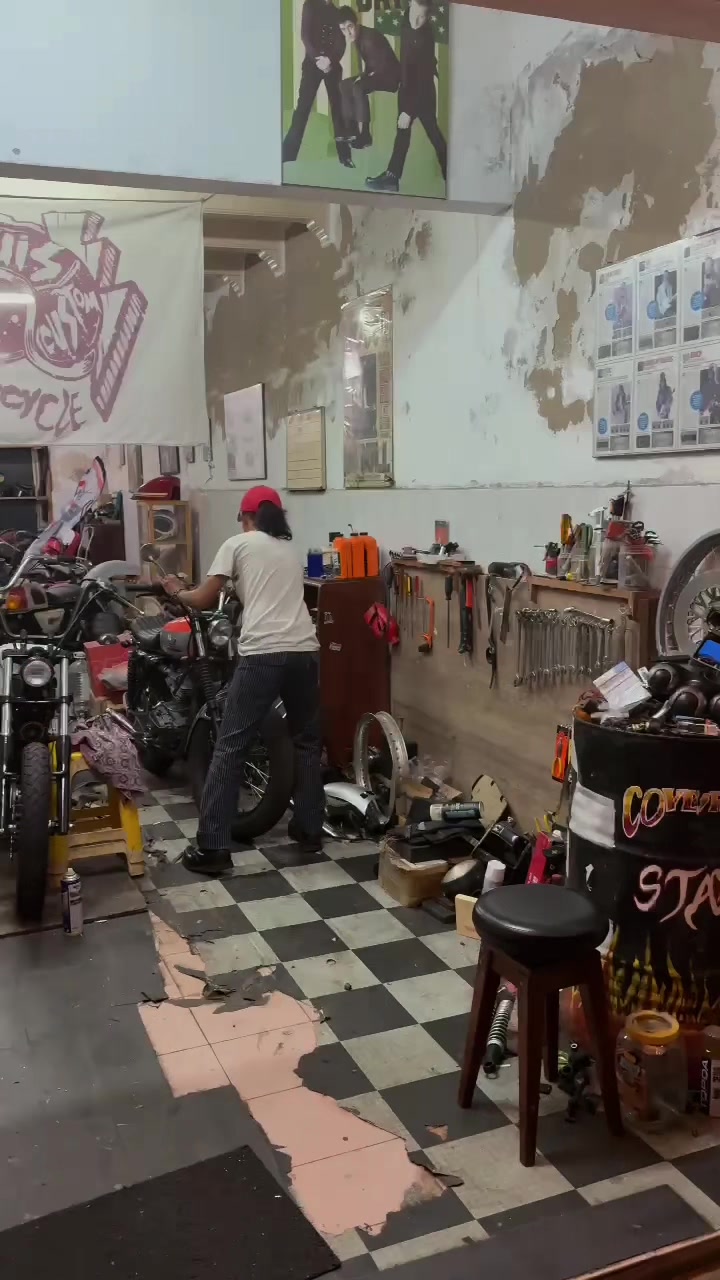 @SuisMotorcycles