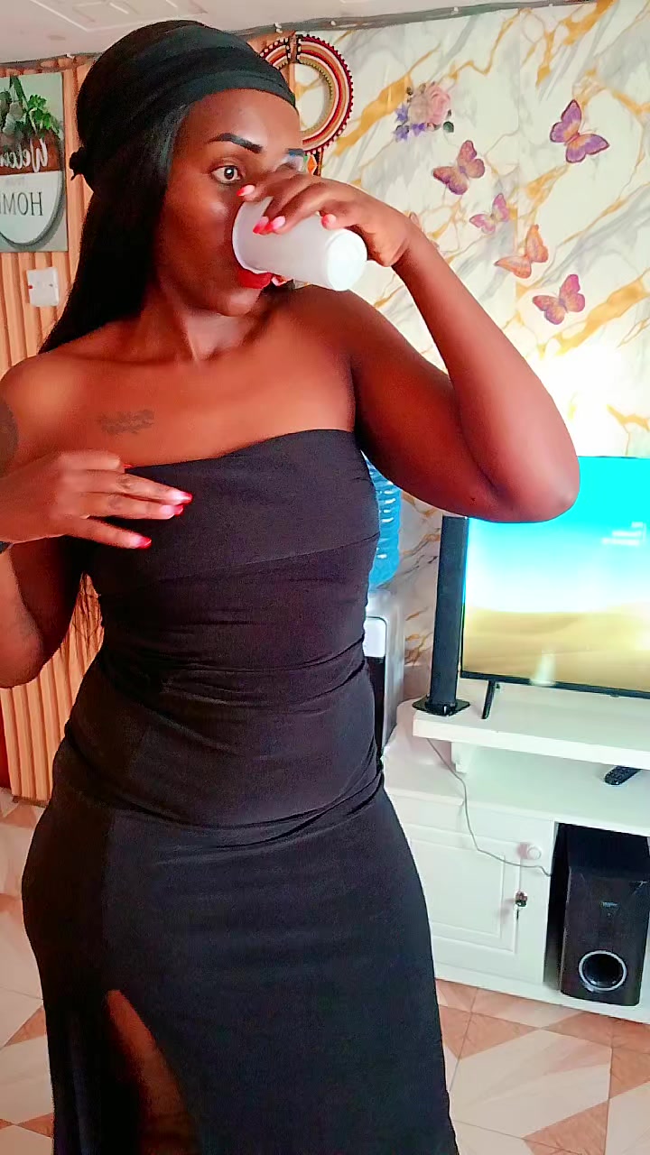 @Pinky🦋🥀