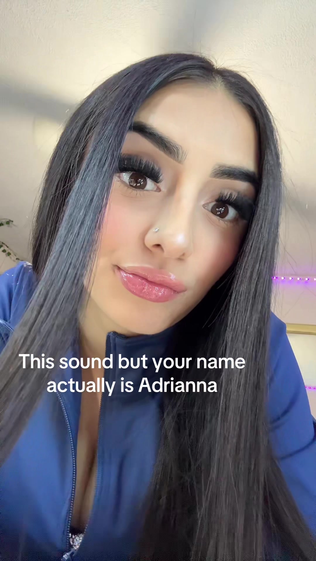 @adriannaherreraa