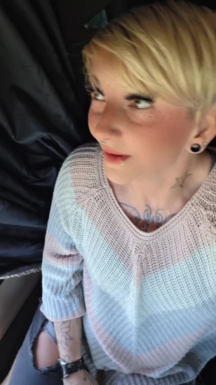 @Trucker Schildmaid Carina