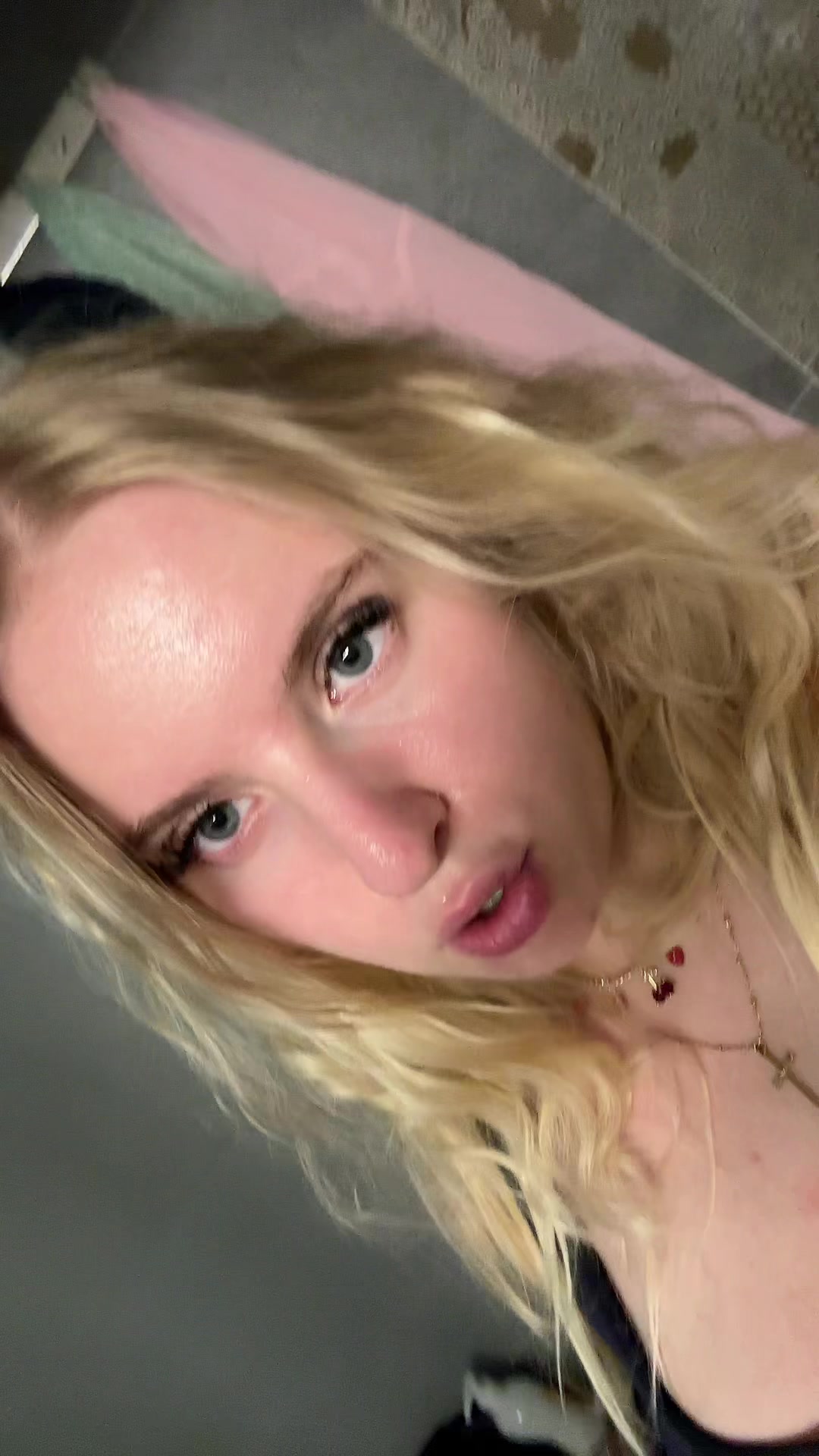 @💋🖤