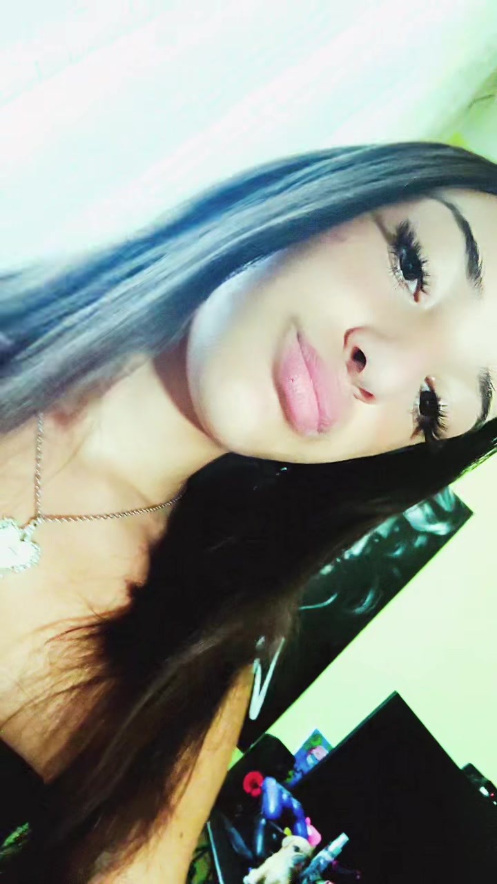 @tearsinmydollyeyes_