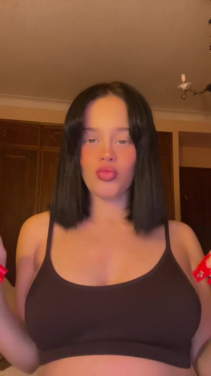 @rainha_angolana_