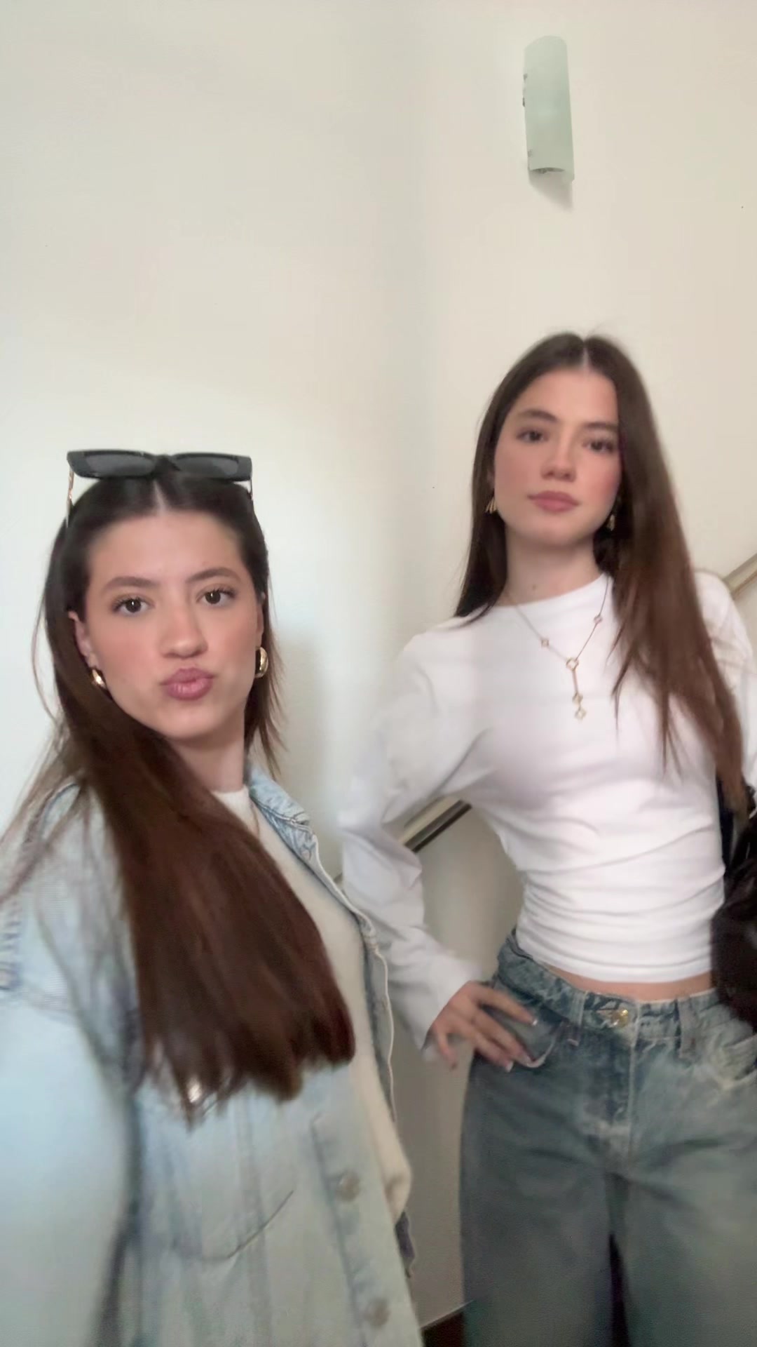 @𝐬𝐚𝐫𝐚