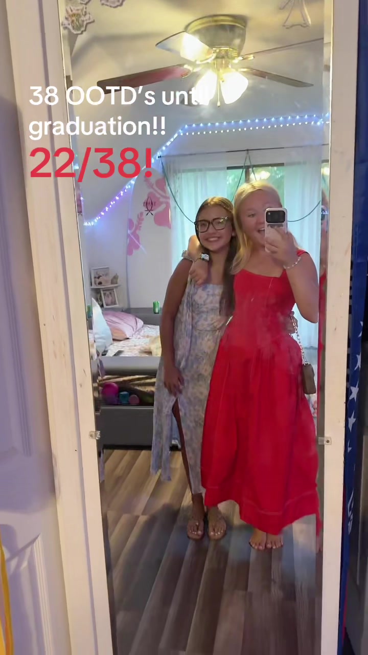 @laneygracekelley