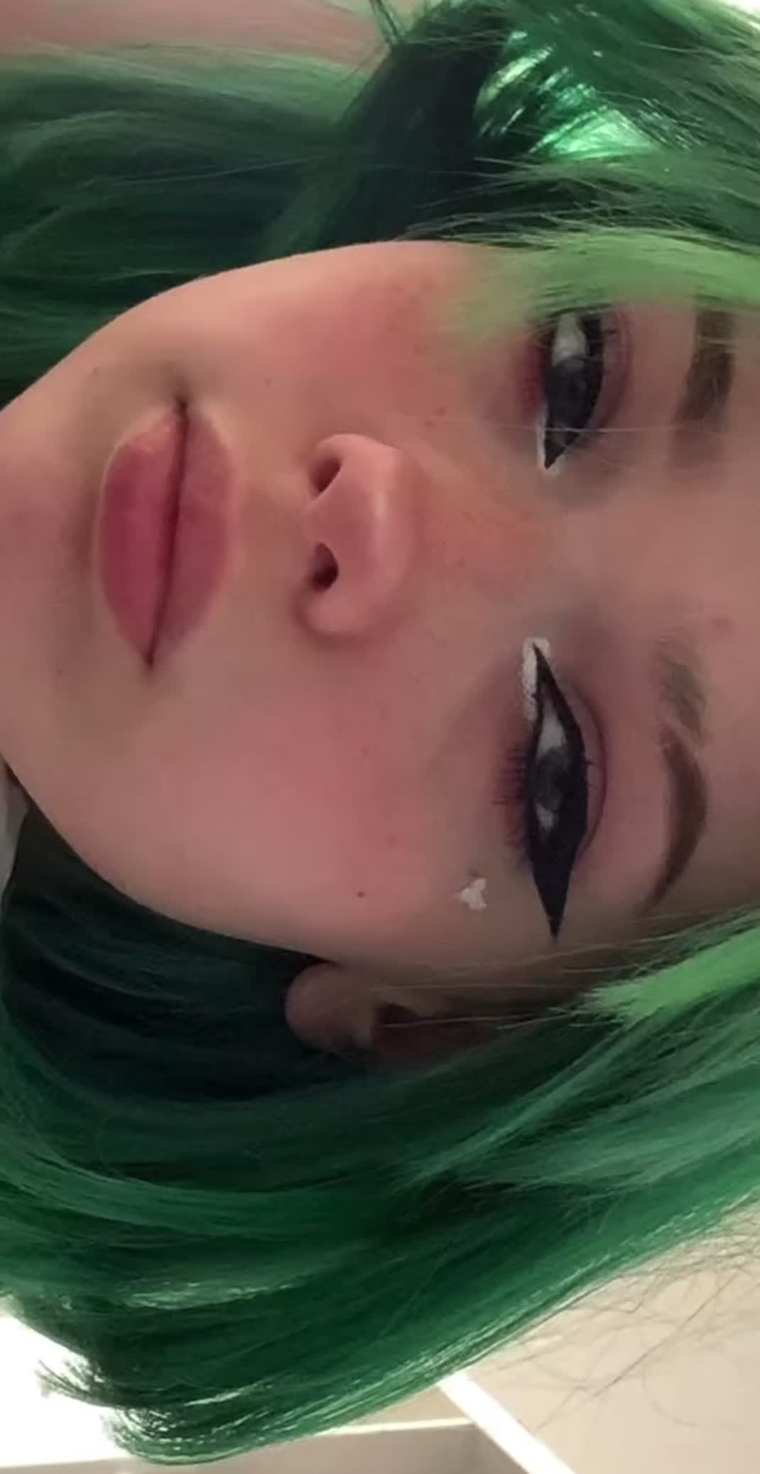 @꩜