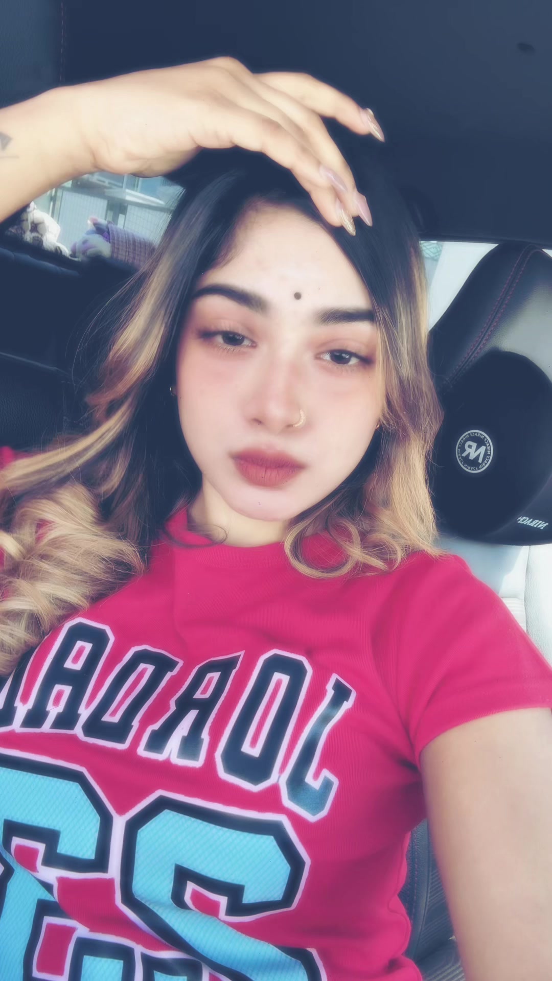 @Vyaa