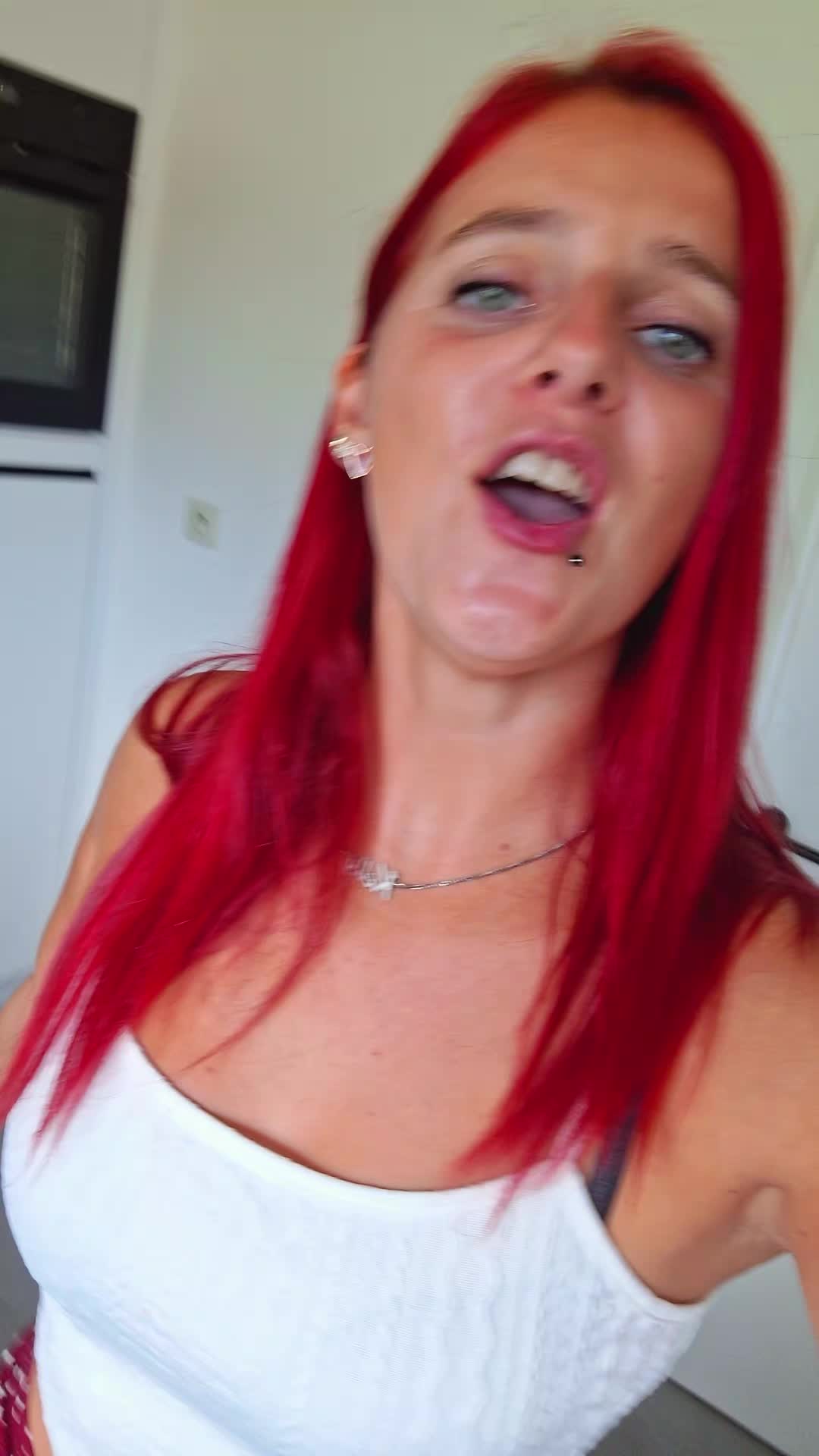 @Ladyk_in_red❤️