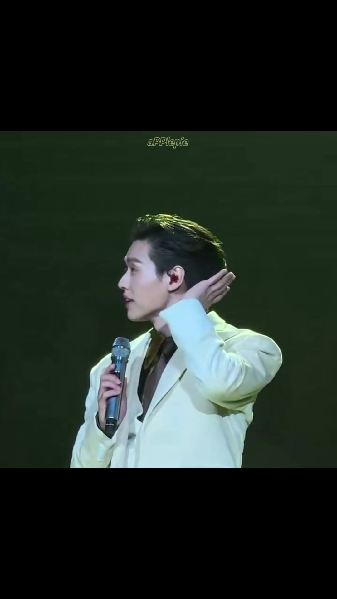 @𝐚𝐏𝐏𝐥𝐞 𝐩𝐢𝐞