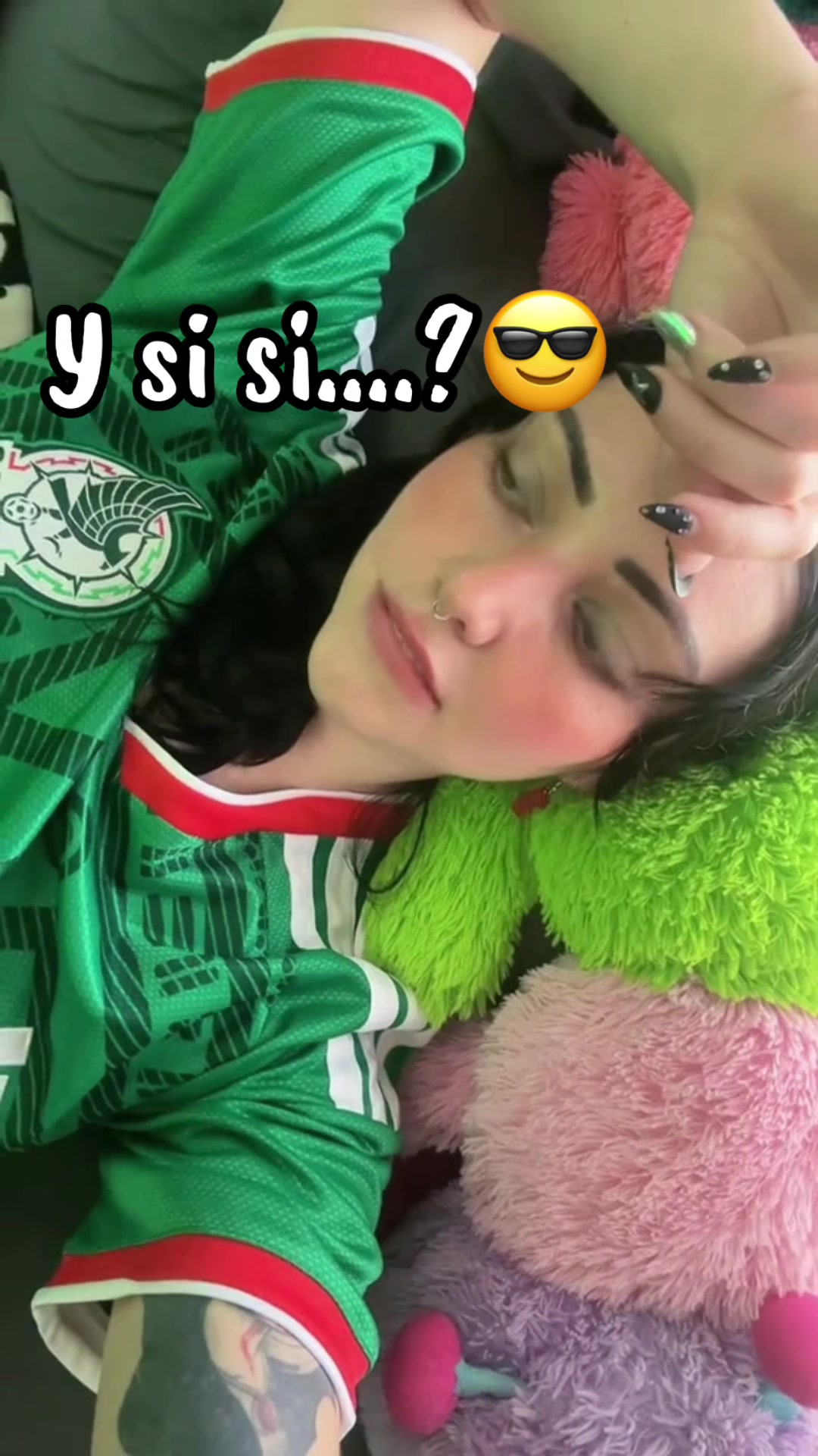 @Nayeli Bringas🖤