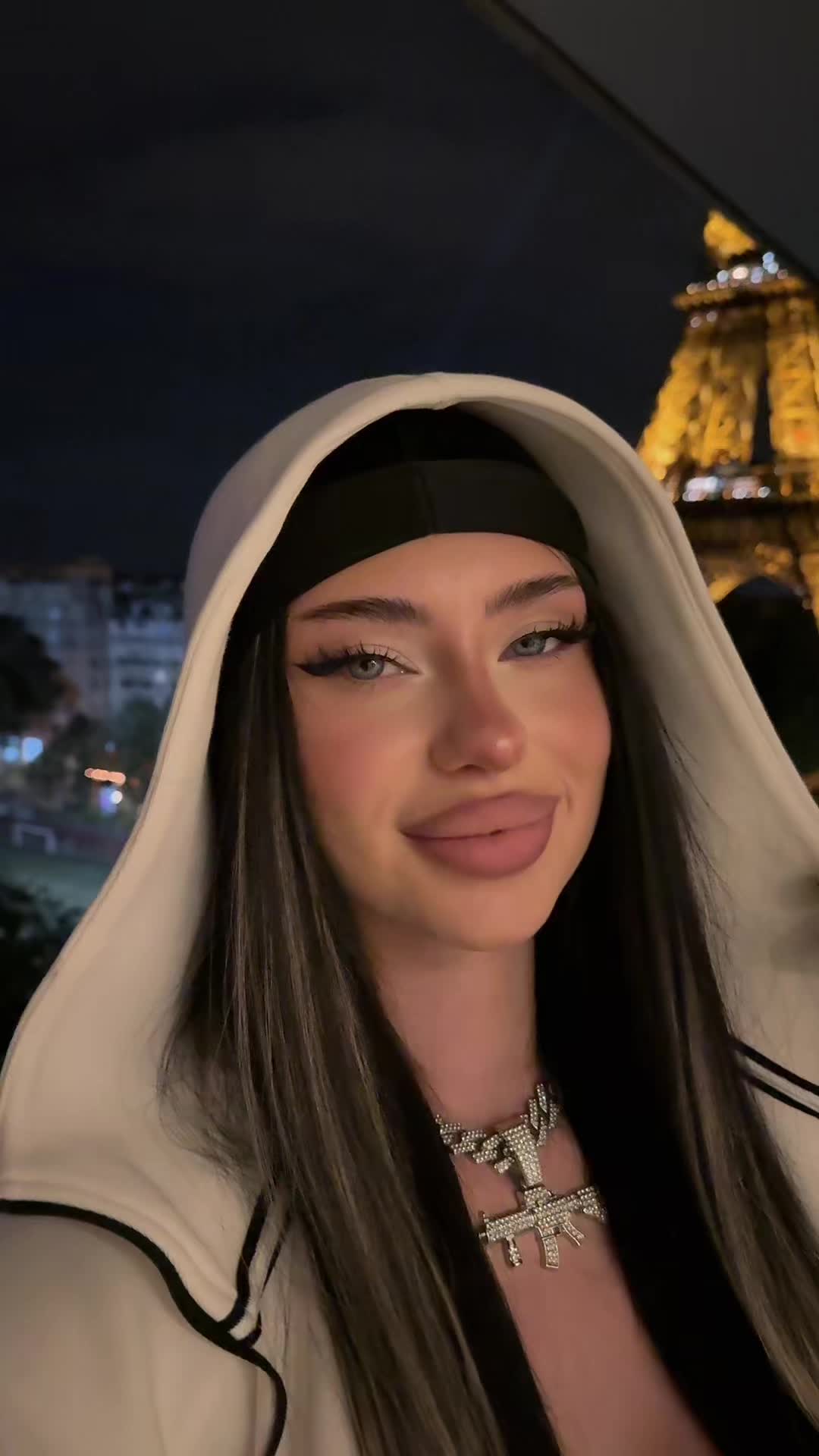 @Syndii69