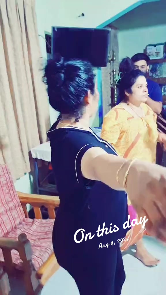 @❤️..Nilu.D online