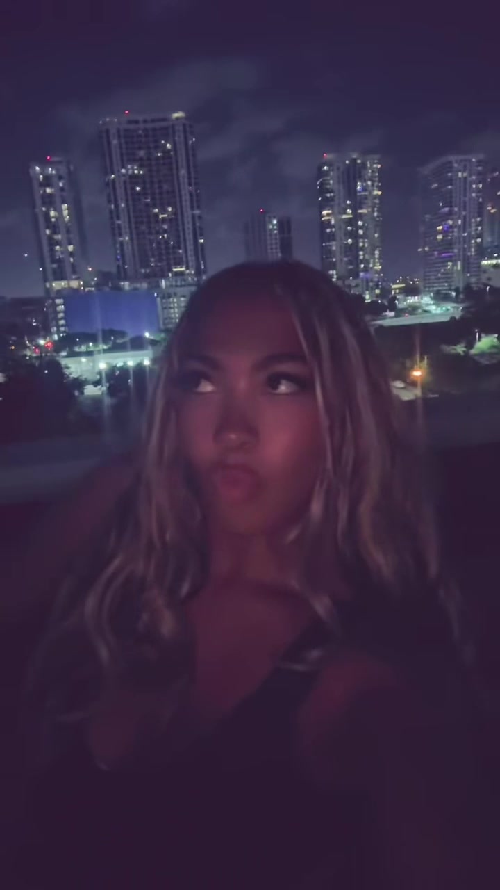 @😬💋