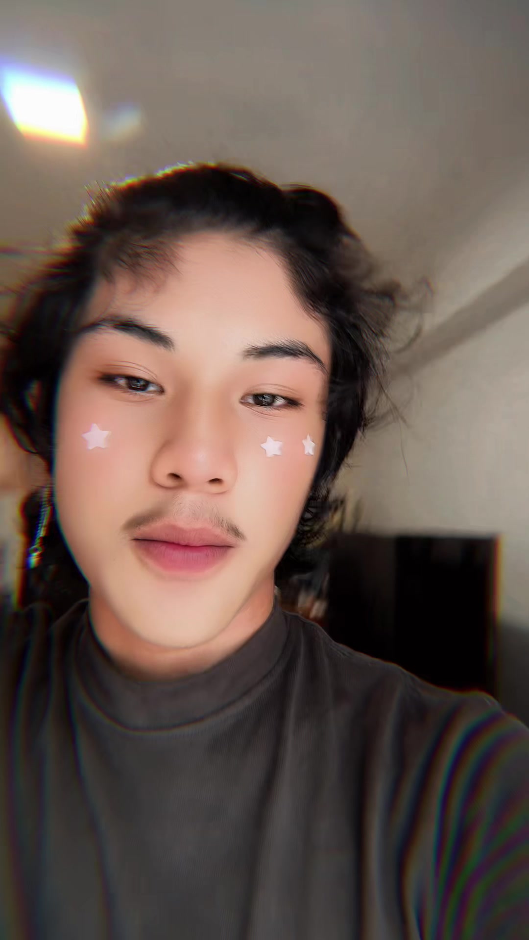 @💥Shine Maung💥 (ရှိုင်းမောင်)