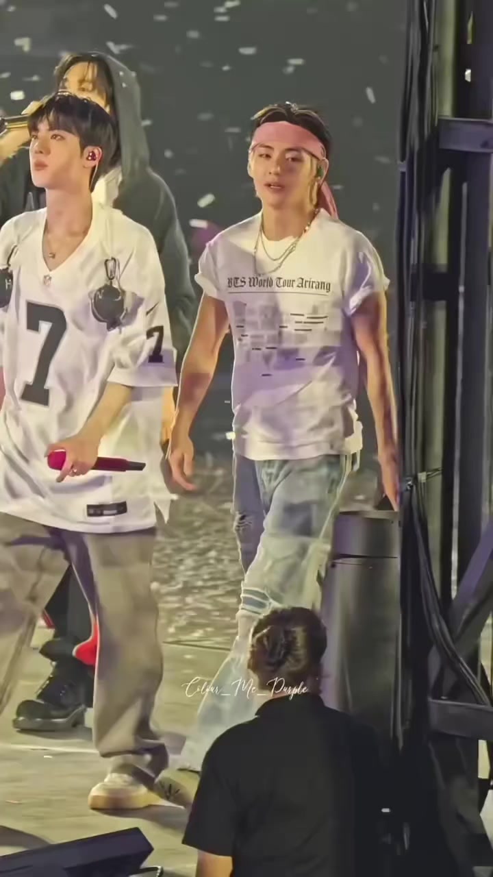 @๐๐ฎ..Tae๐ซJk..๐ฎ๐