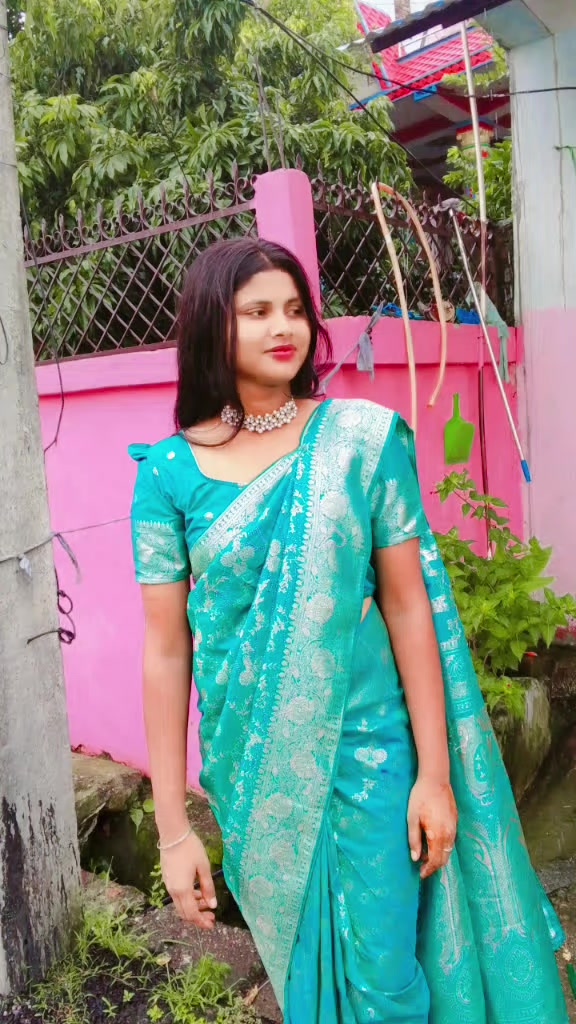@👑 🩹Miss__Shah 🕊️👸
