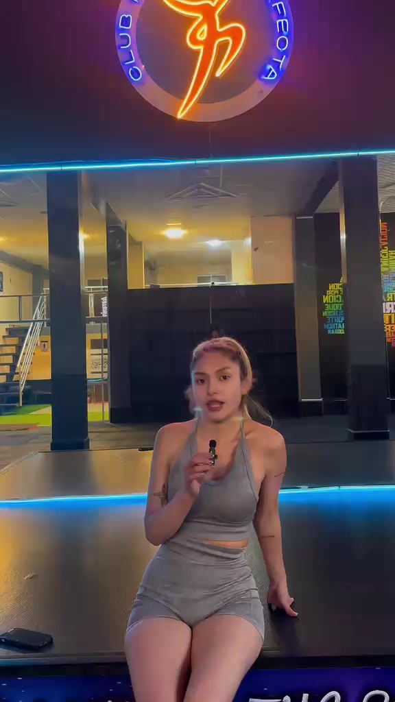 @Nicole_🌺