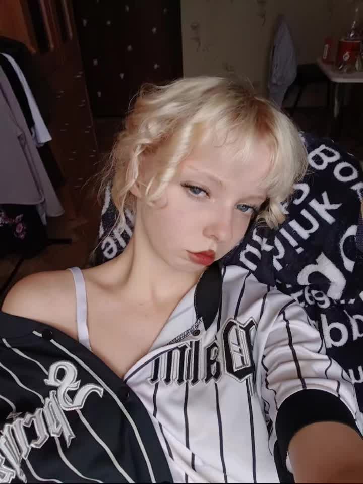@♡The girl of the dealer♡