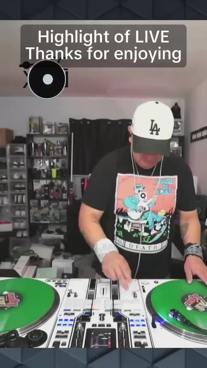 @djlyrix702