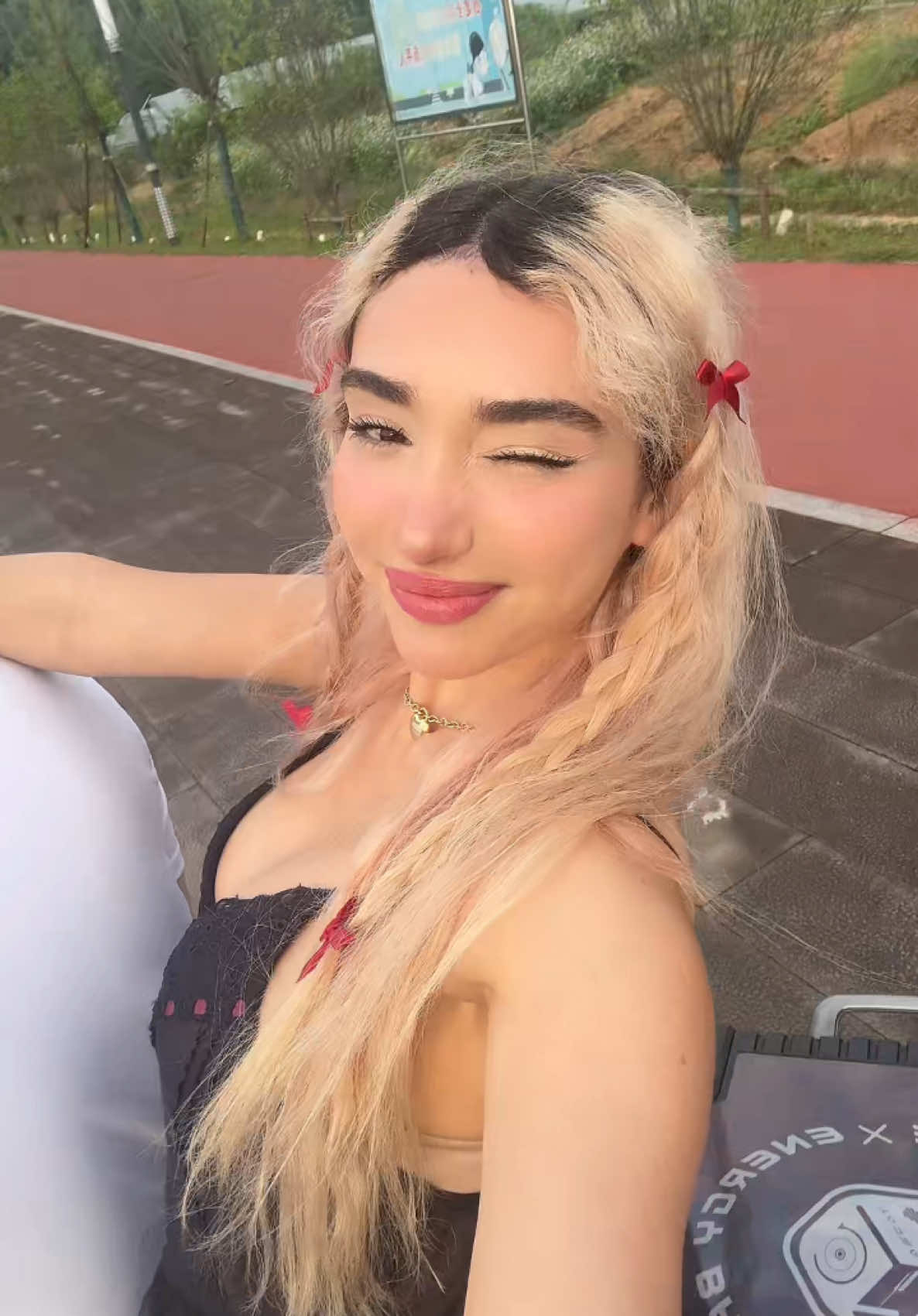 @Kat
