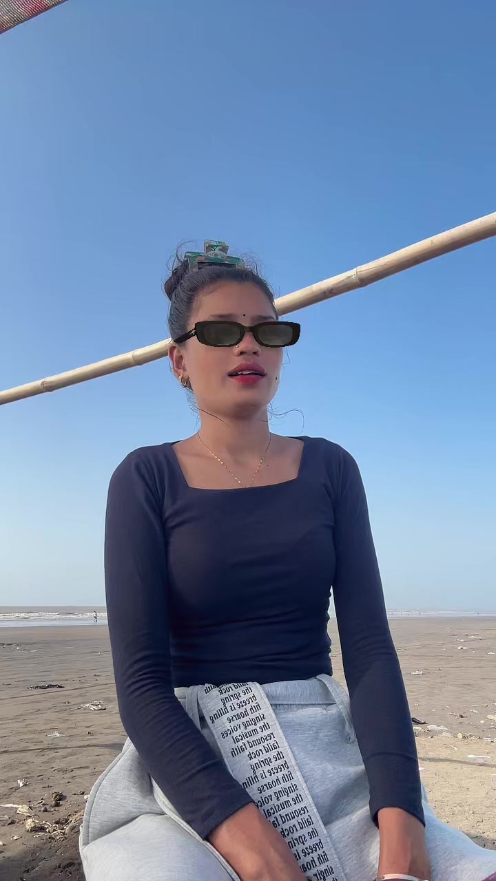 @ऋतु 🦋🖤