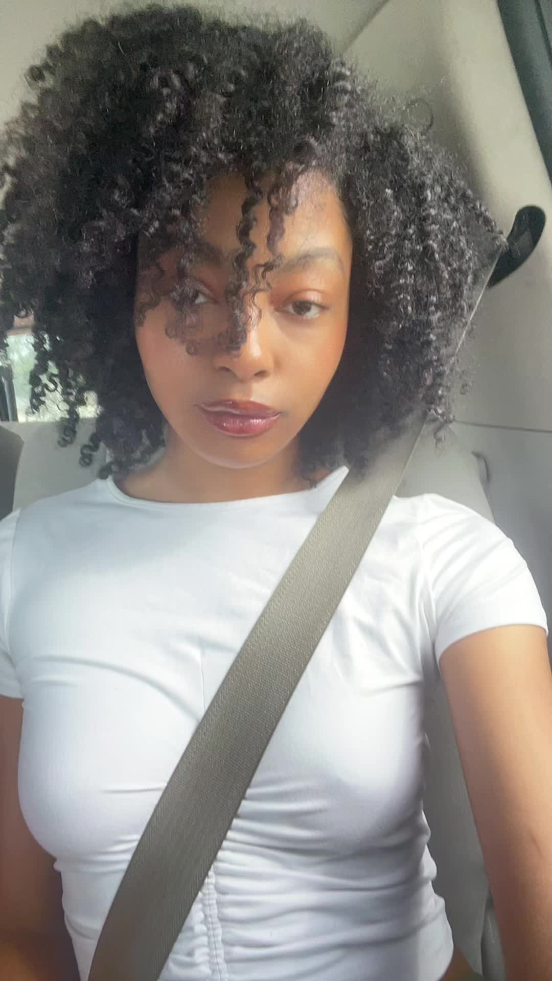 @🦄