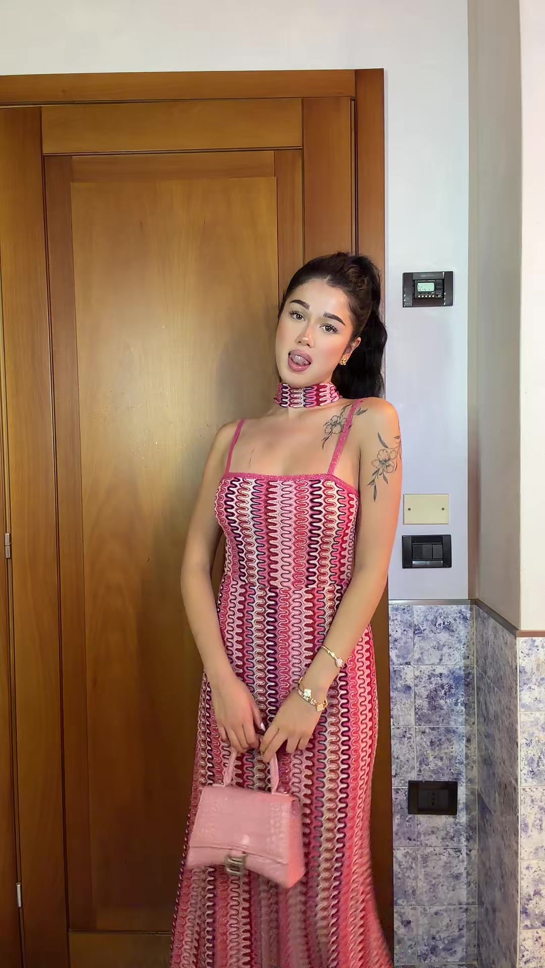 @Karin
